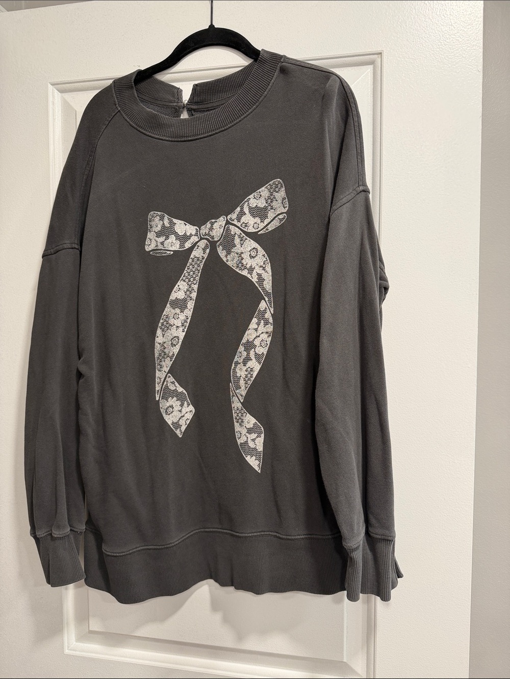Aerie Gray Bow Graphic Women's Sweatshirt